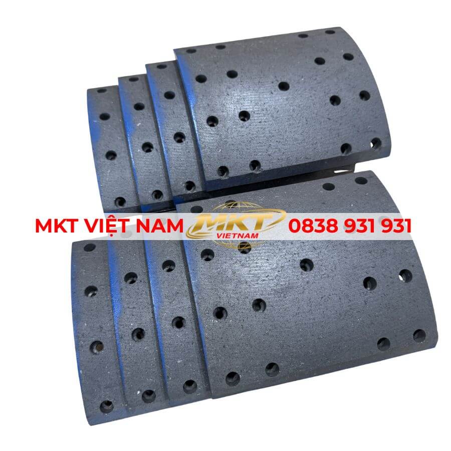 Bộ 8 miếng má phanh tán sau Isuzu FVM 15 tấn