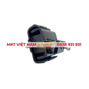 chân máy Hino 500 lắp giữa động cơ và khung xe