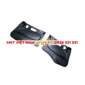 chi tiết tấm ốp cửa Hino 500 68102-2330