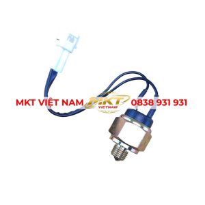 công tắc đèn lùi Hino 500 mã S8421-01400