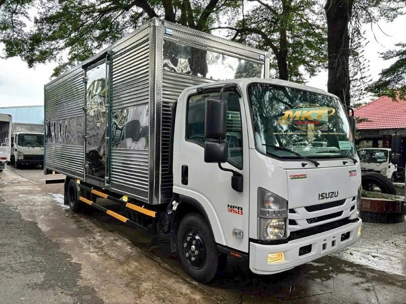 Isuzu NPR