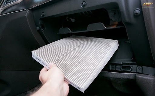 Cách vệ sinh lọc gió điều hòa xe tải