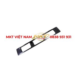 chi tiết ốp trang trí cản trước Hino 700 MG04-01-006
