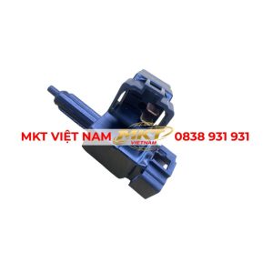 công tắc ly hợp lắp trên xe tải Hino 500 Series