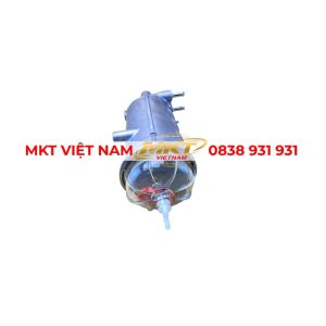 cụm lọc nhiên liệu Hino 700 lắp trên đường nhiên liệu