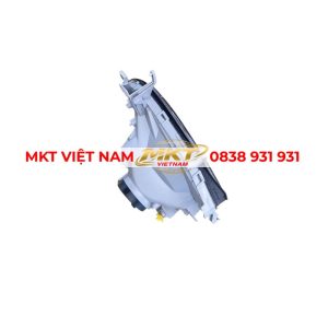 đèn pha hino 300 lắp phía trước cabin