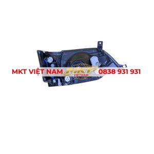 đèn pha hino 300 lắp phía trước cabin