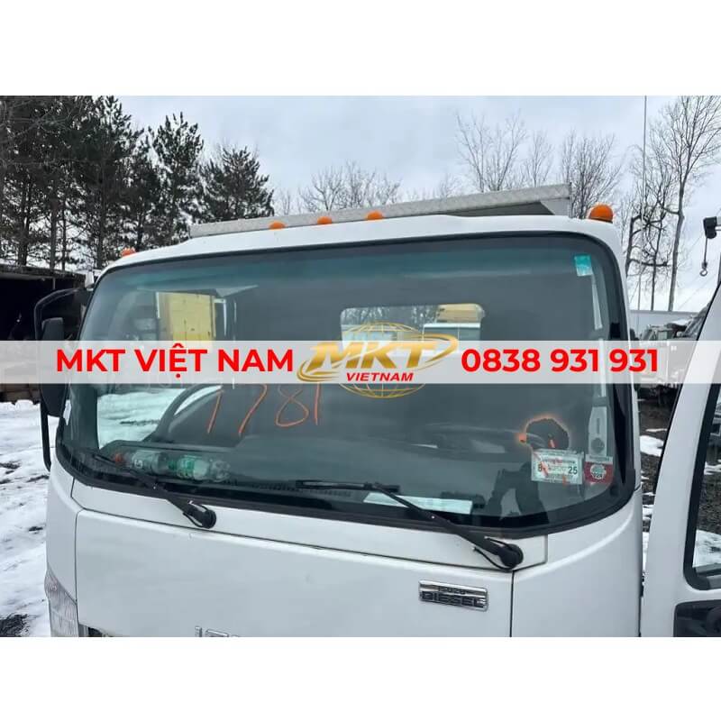 kính chắn gió Isuzu