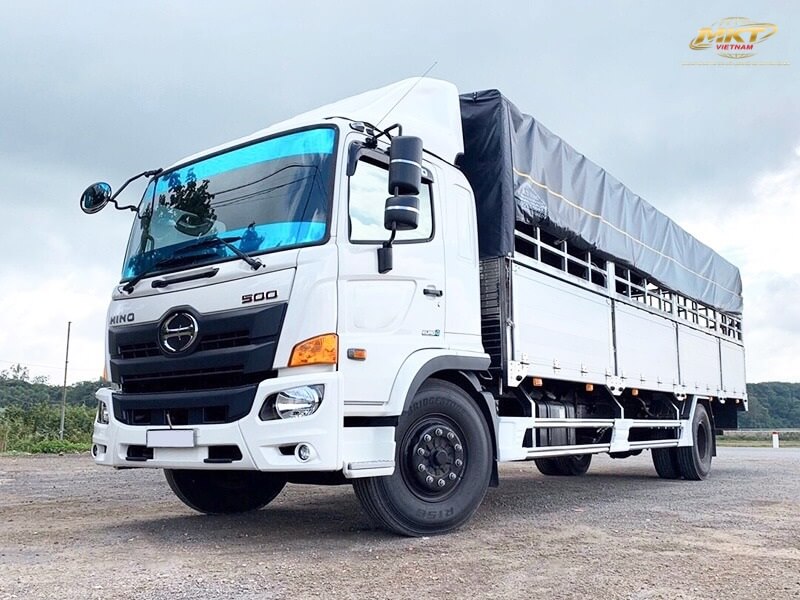Kính chắn gió xe tải giá bao nhiêu?