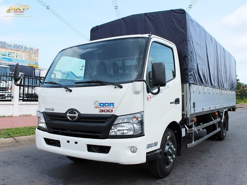 Các loại kính chắn gió xe tải phổ biến hiện nay