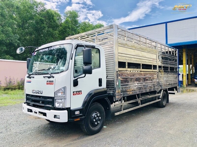 Kinh nghiệm và lưu ý khi thay kính chắn gió xe tải