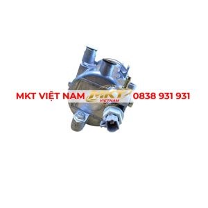 lọc tách nước nhiên liệu Hino 700 lắp trên đường nhiên liệu
